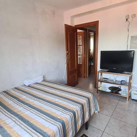 Rooms On Malvarrosa Beach Valencia Room photo