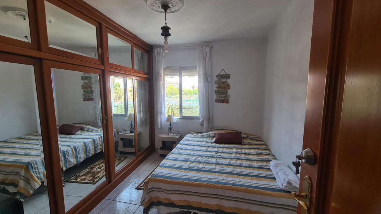 Rooms On Malvarrosa Beach Valencia Exterior photo
